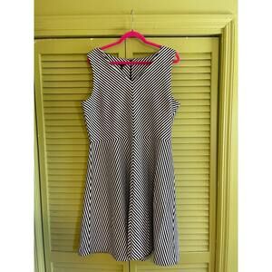 Talbots XL Sleeveless Fit & Flare Black & White Striped Dress Classic & Comfy